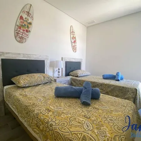 Hills Luxury With Comm Pool Appartement