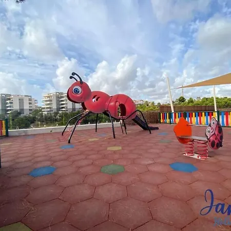 Hills Getaway With Pools & Eb7 Appartement *